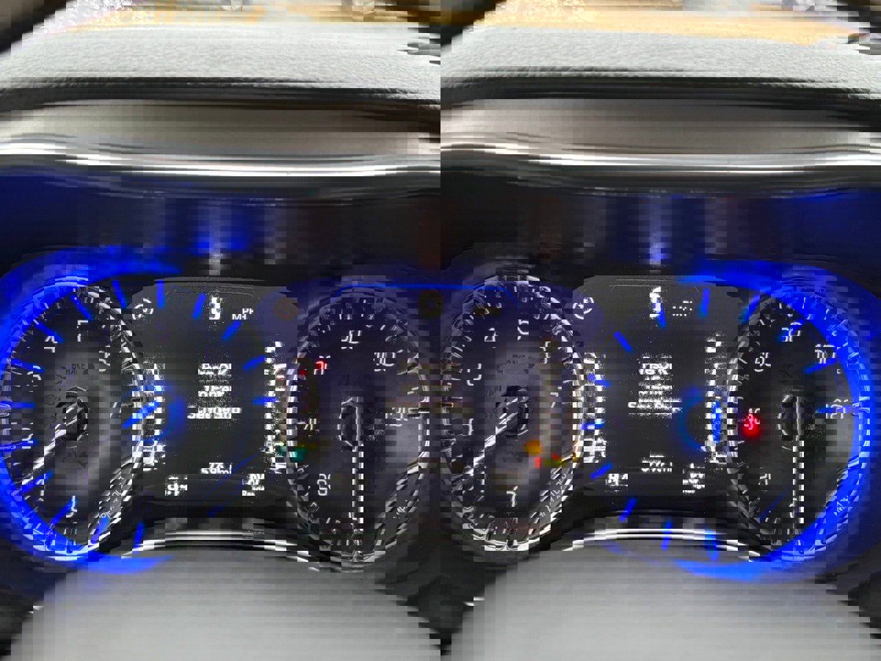 Used 2018 Chrysler Pacifica Limited image 17