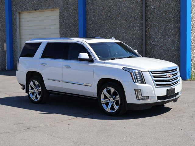 Used 2017 Cadillac Escalade Platinum AWD/4WD image 3