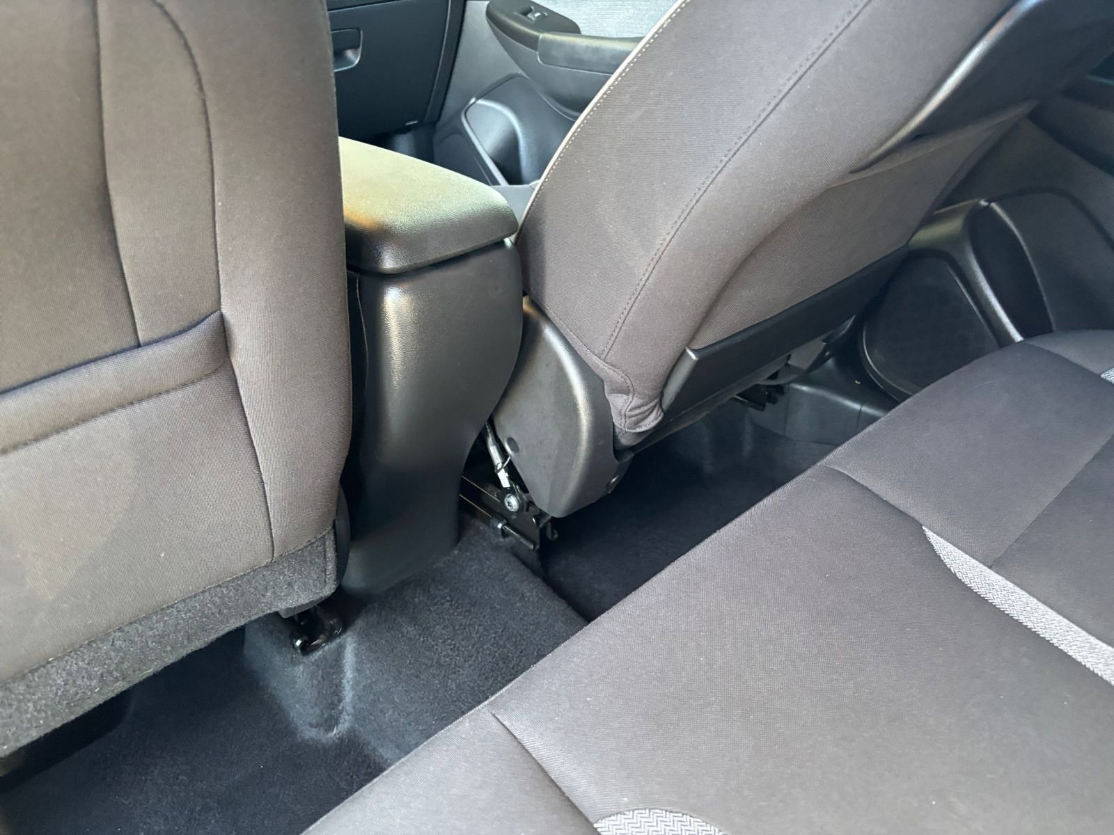 Used 2025 Chevrolet TrailBlazer LT AWD/4WD image 23