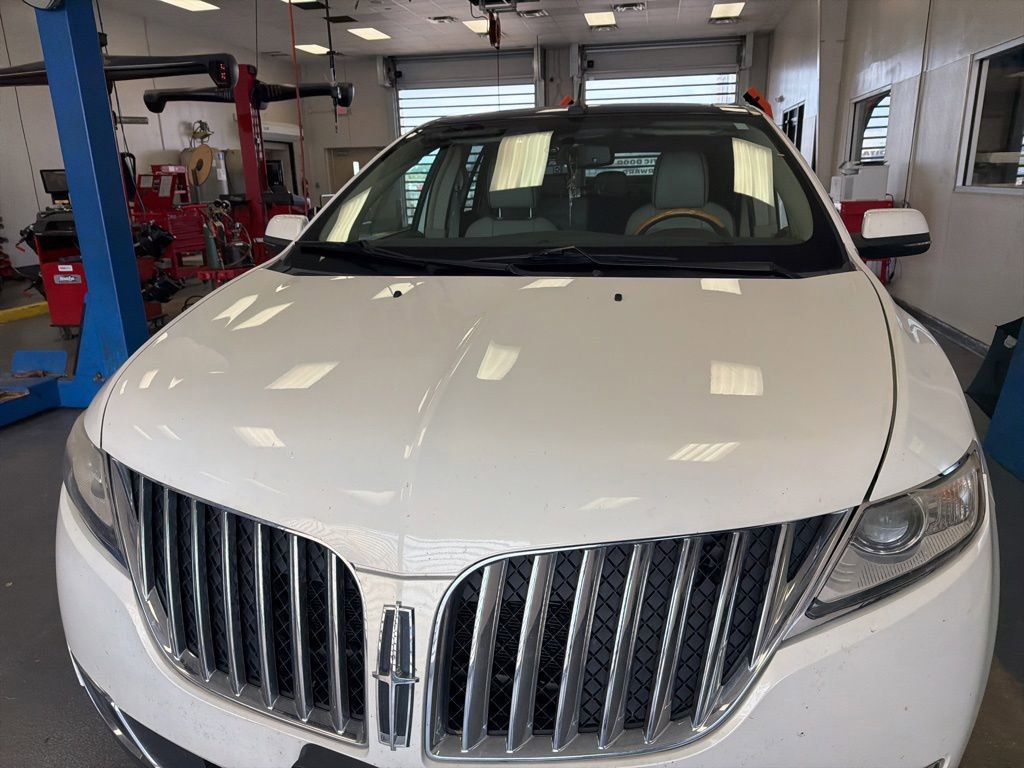 Used 2012 Lincoln MKX AWD image 5