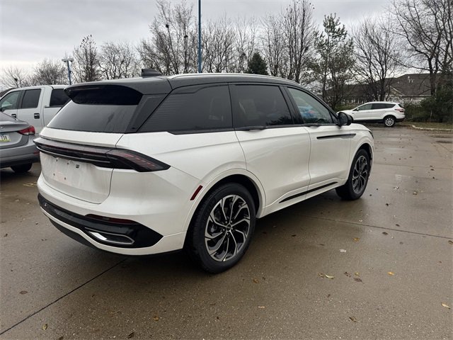 New 2026 Lincoln Nautilus Reserve image 9