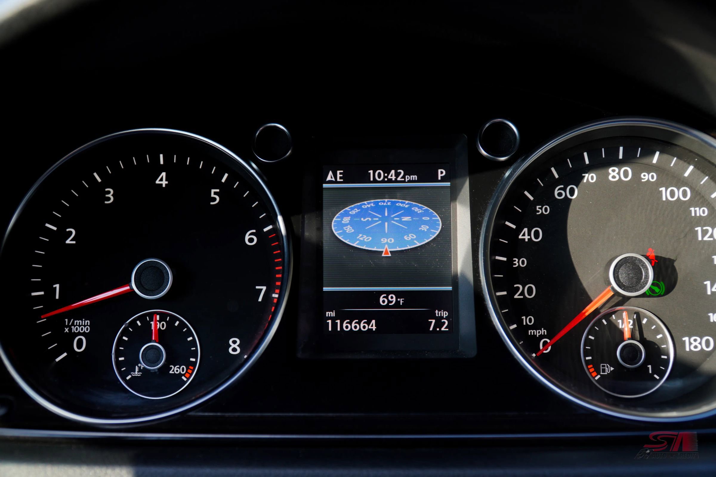 Used 2013 Volkswagen CC Executive image 26