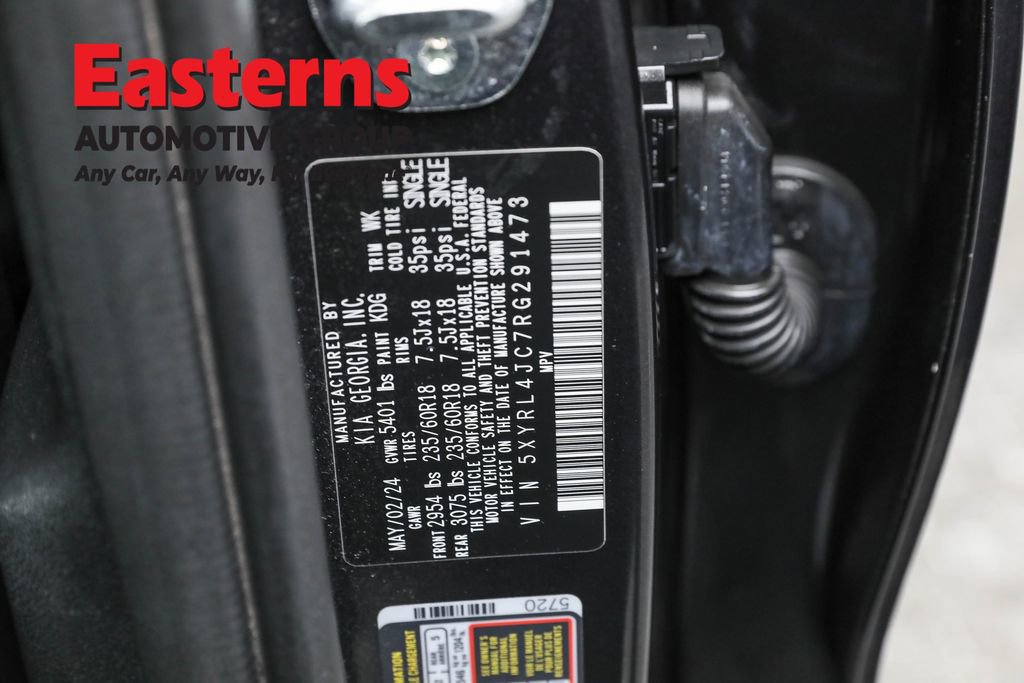 Used 2024 Kia Sorento S image 36