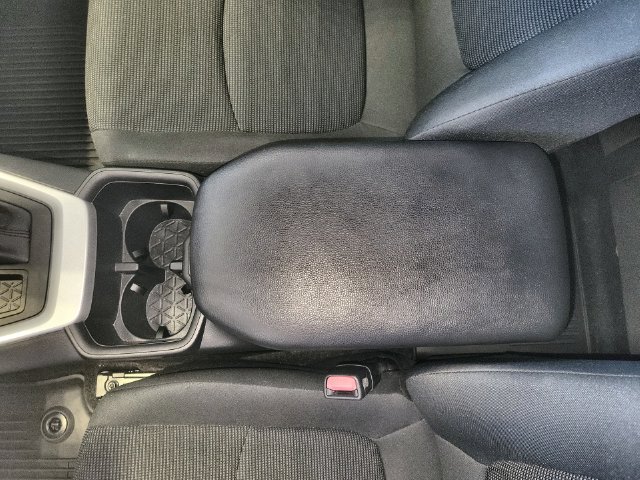 Used 2022 Toyota RAV4 LE AWD/4WD image 21