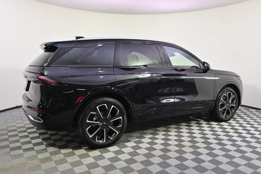 New 2026 Lincoln Nautilus Reserve image 7