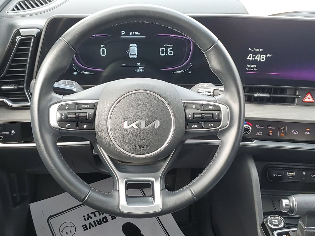 Used 2023 Kia Niro SX Touring FWD image 28