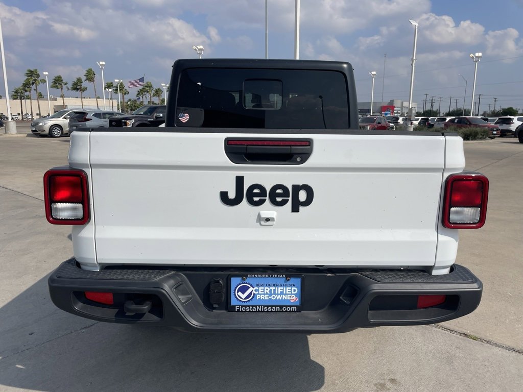 Used 2025 Jeep Gladiator Sport image 4