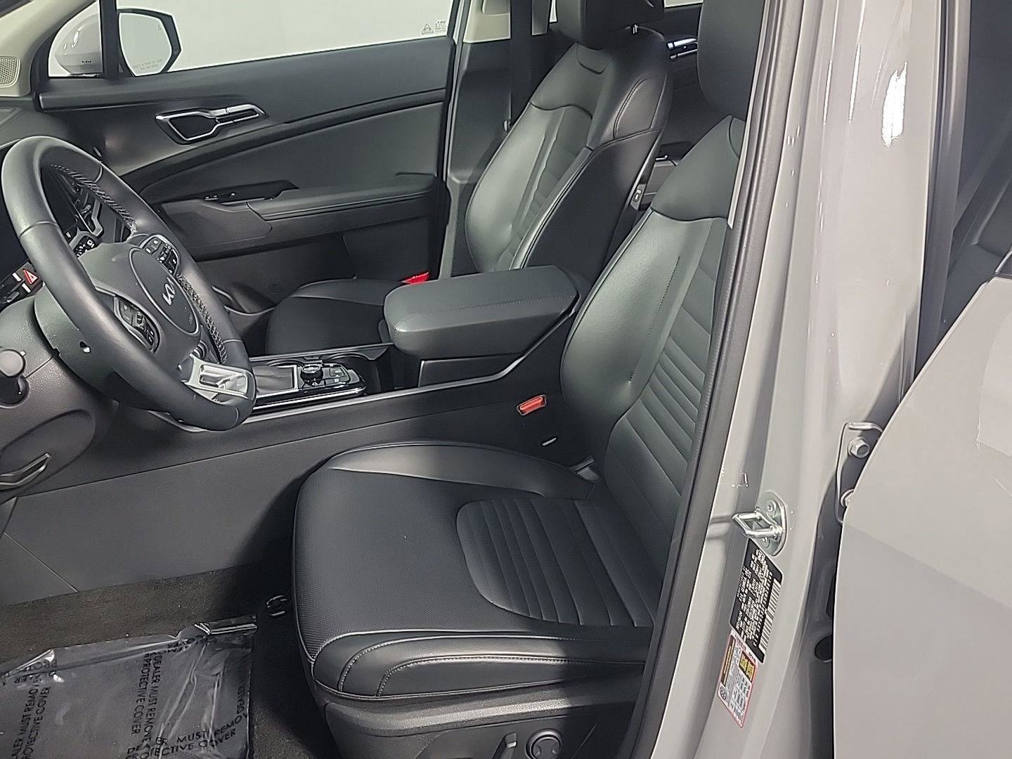 Used 2025 Kia Sportage SX image 19