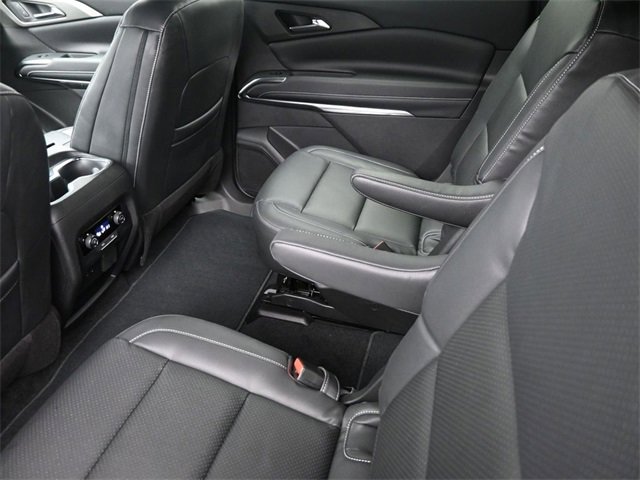 Certified 2025 Chevrolet Traverse LT w/ Driver Confidence Package image 19