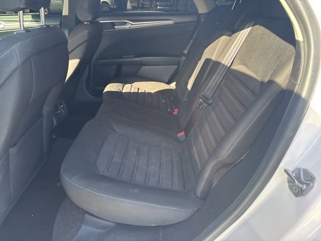 Used 2019 Ford Fusion SE FWD image 10