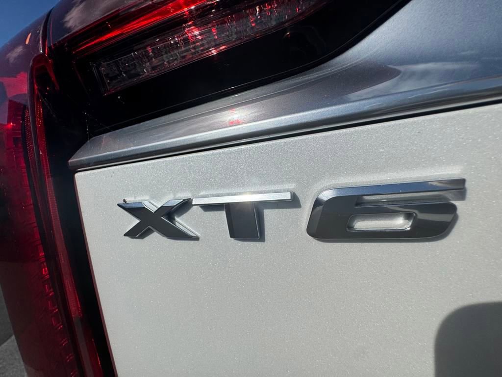 Used 2023 Cadillac XT6 Premium Luxury image 33