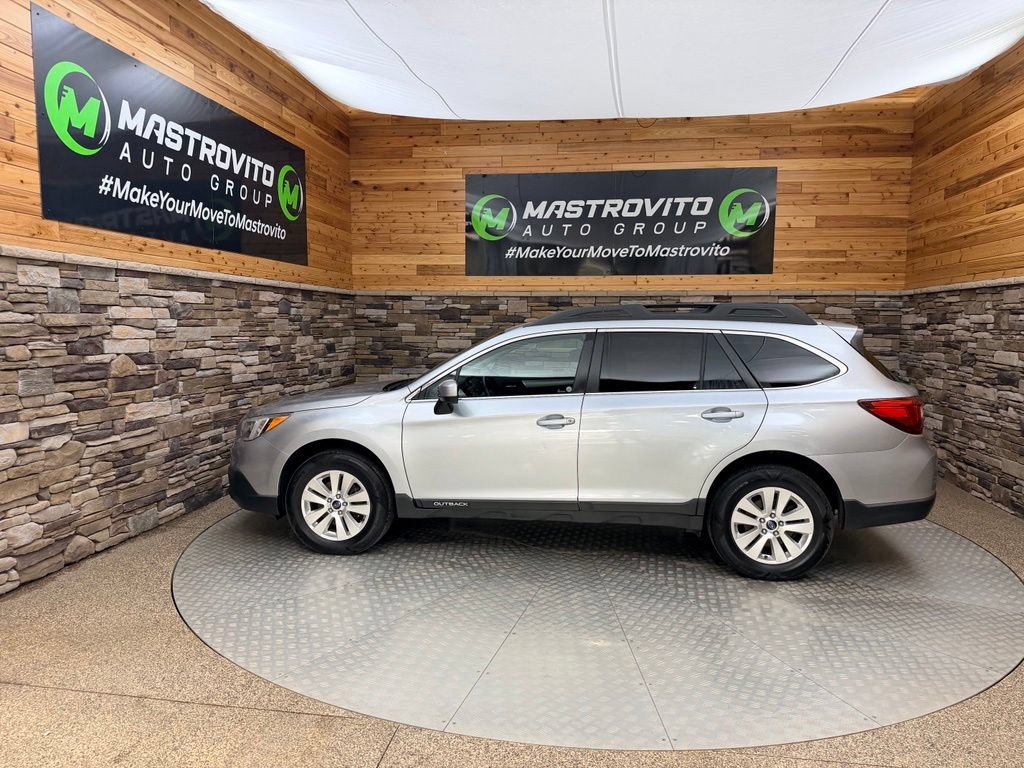 Used 2017 Subaru Outback 2.5i Premium AWD/4WD image 4