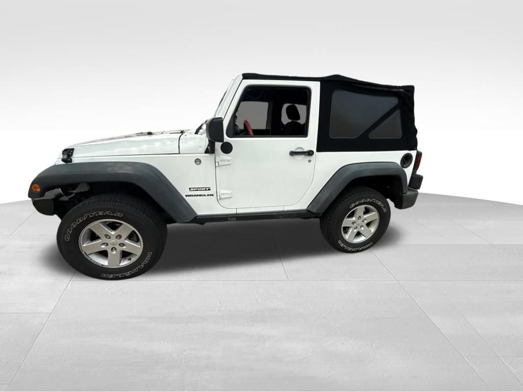 Used 2013 Jeep Wrangler Sport w/ Connectivity Group AWD/4WD image 3