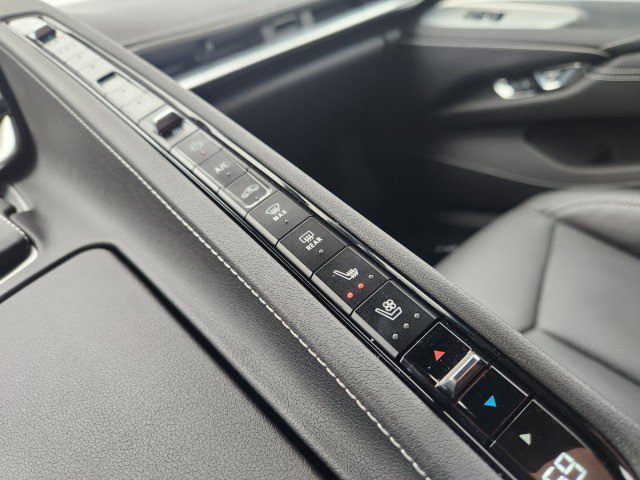 Used 2023 Chevrolet Corvette Stingray Preferred Cpe w/ Z51 Performance Package image 44