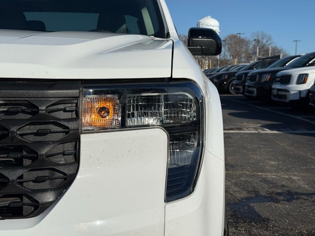 Used 2025 Ford Maverick XLT w/ XLT Luxury Package image 4