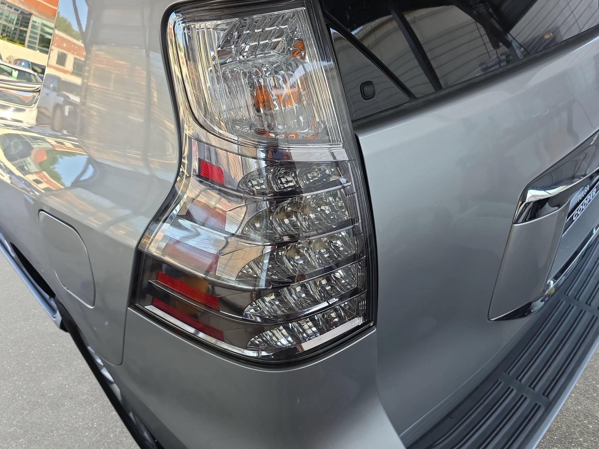 Used 2016 Lexus GX 460 w/ Premium Package AWD/4WD image 33