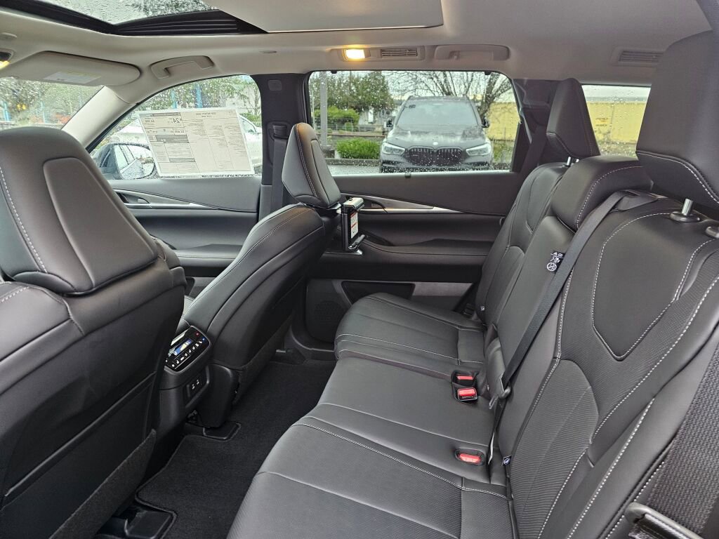 New 2026 INFINITI QX60 Luxe image 21