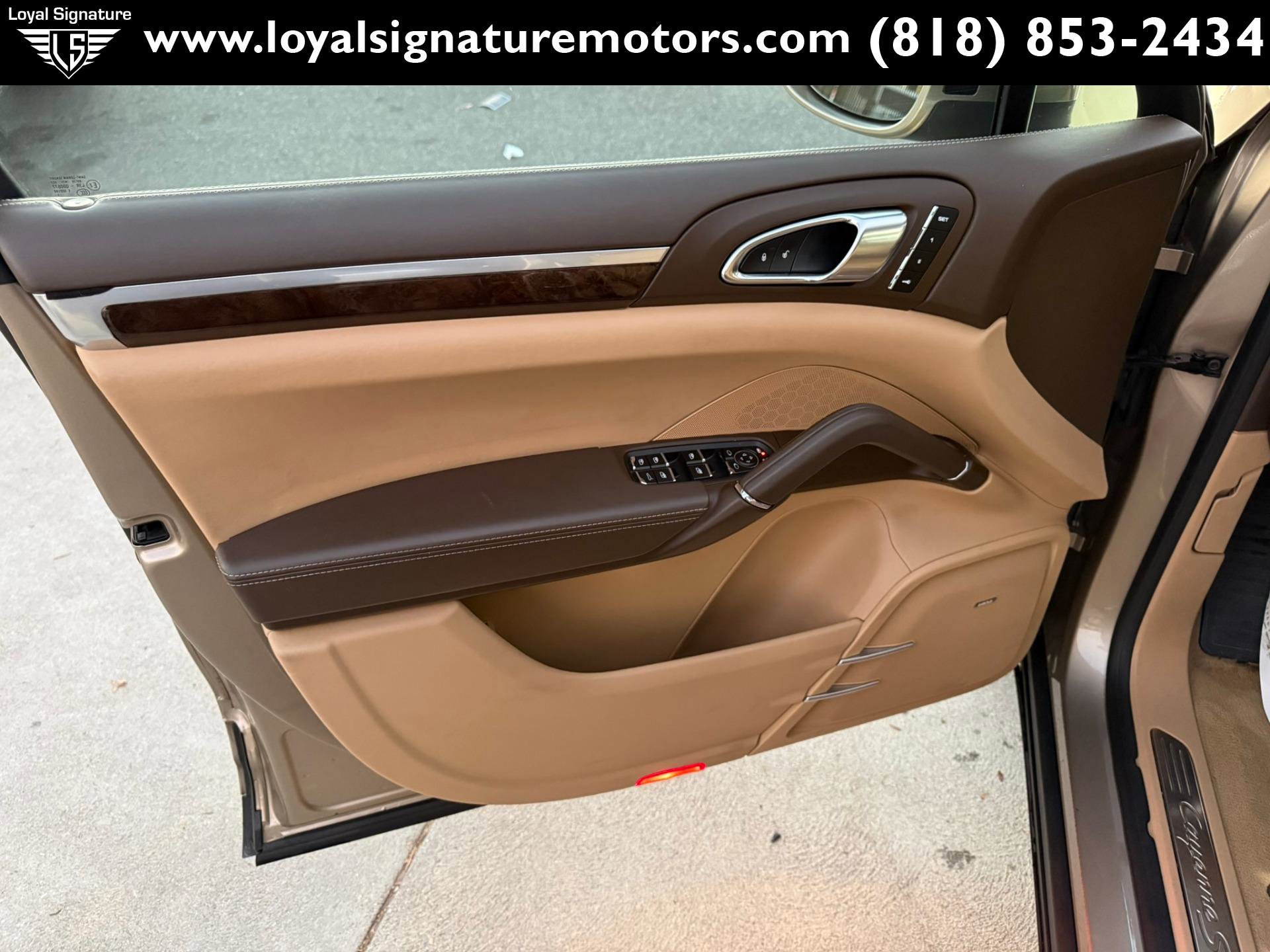 Used 2017 Porsche Cayenne S AWD/4WD image 22