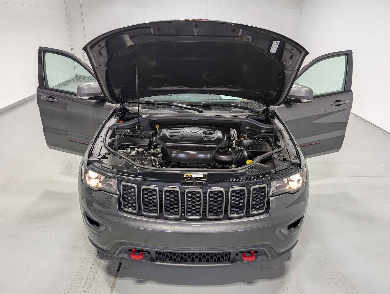 Used 2019 Jeep Grand Cherokee Trailhawk AWD/4WD image 13