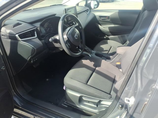 Used 2023 Toyota Corolla LE FWD image 3