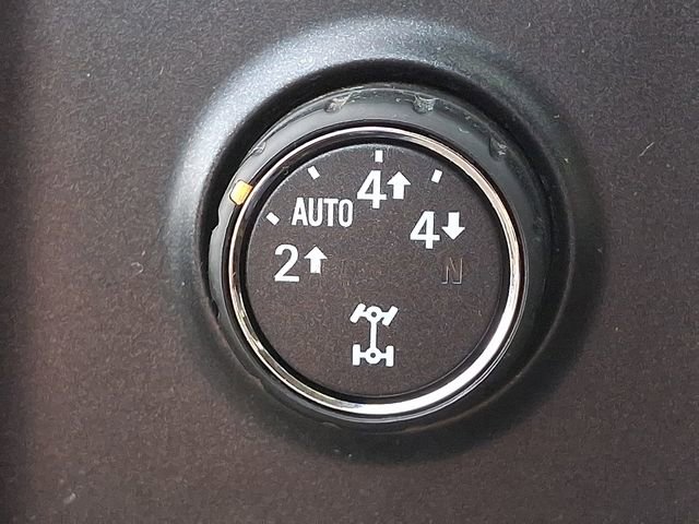 Used 2015 Chevrolet Silverado 1500 High Country w/ High Country Premium Package image 24