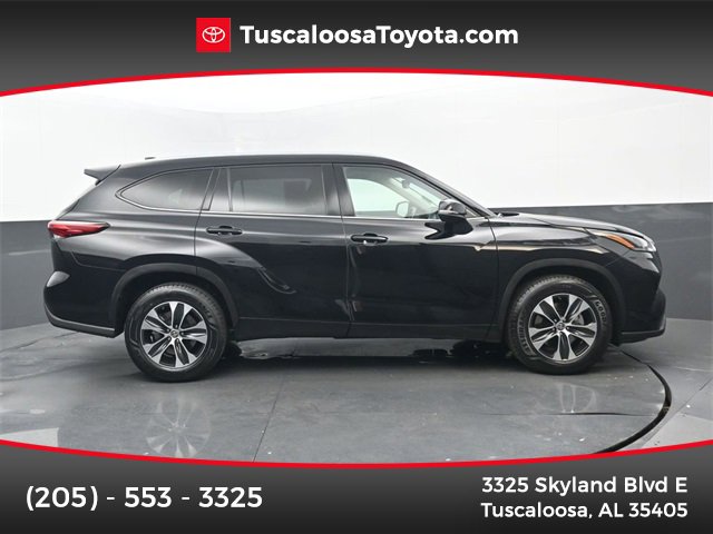 Used 2021 Toyota Highlander XLE image 1