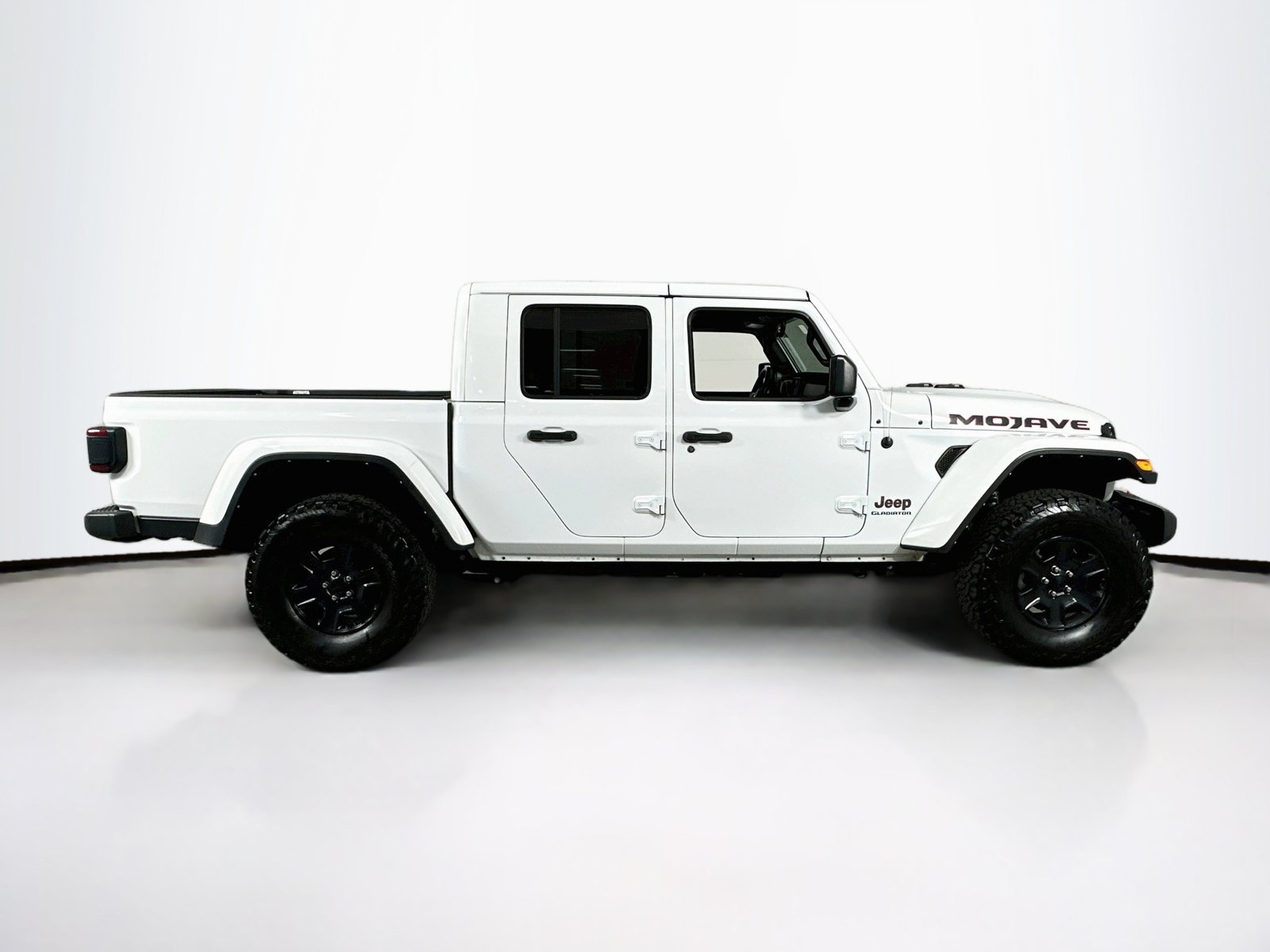 Used 2021 Jeep Gladiator Mojave AWD/4WD image 4