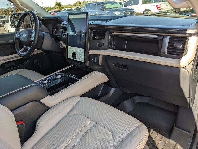 Certified 2022 Ford Expedition Max Platinum image 14