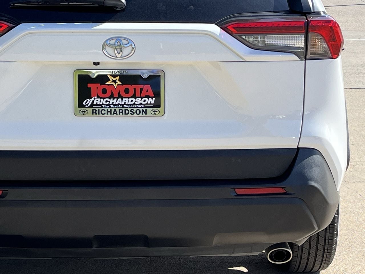 Used 2025 Toyota RAV4 XLE AWD/4WD image 6