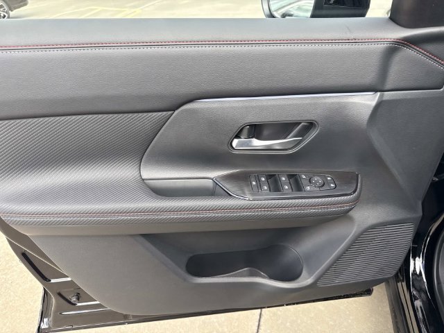 New 2027 Nissan Kicks SR FWD image 21