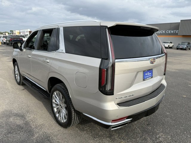 Used 2024 Cadillac Escalade Premium Luxury RWD image 7