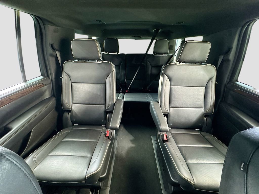 Used 2021 Chevrolet Suburban Premier w/ Premium Package image 13