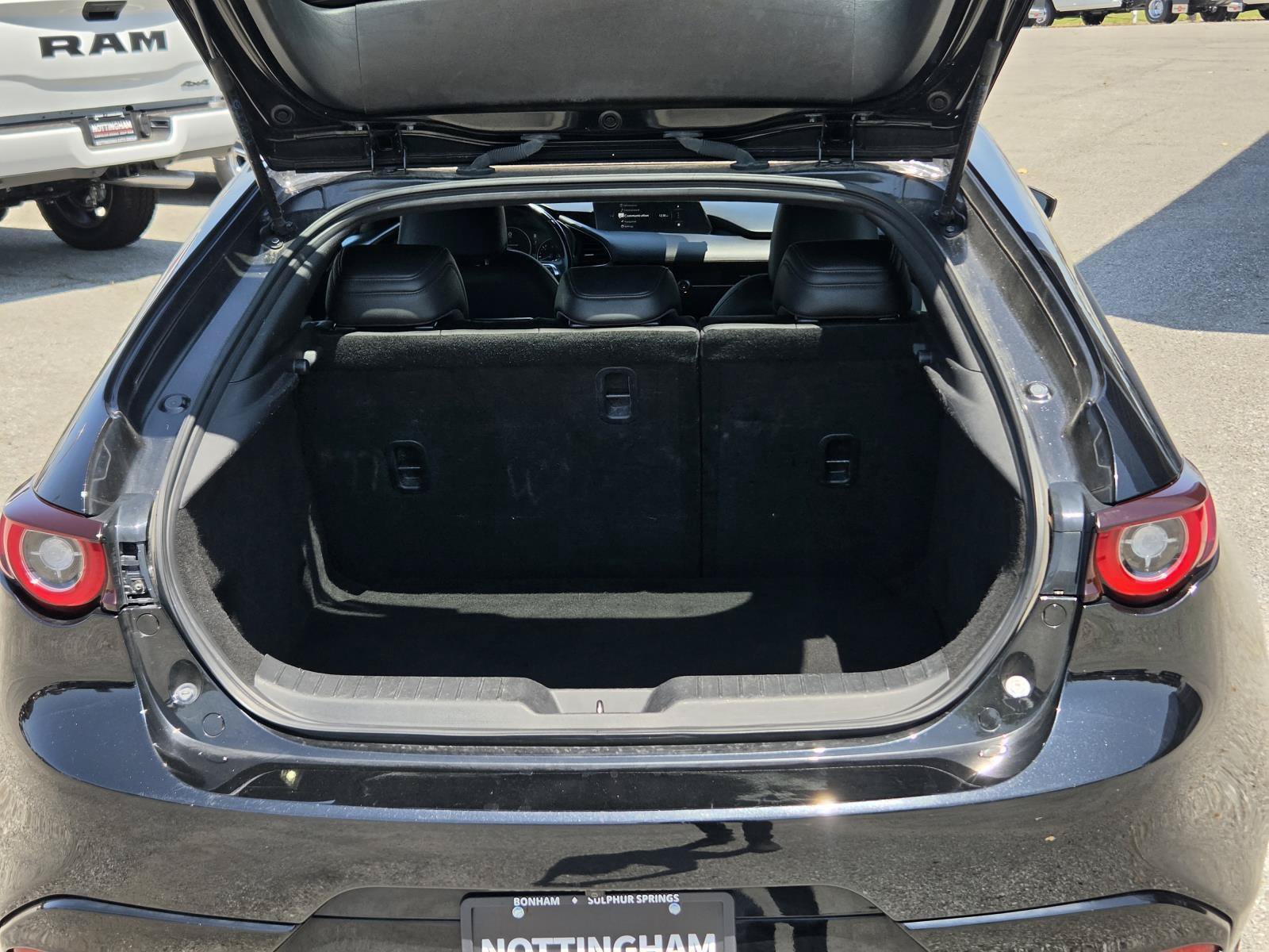 Used 2024 MAZDA MAZDA3 s FWD image 9