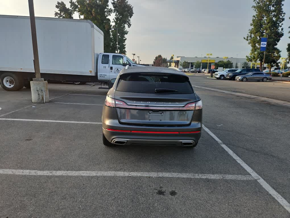 Used 2019 Lincoln Nautilus Reserve w/ Driver Assistance Package FWD image 6
