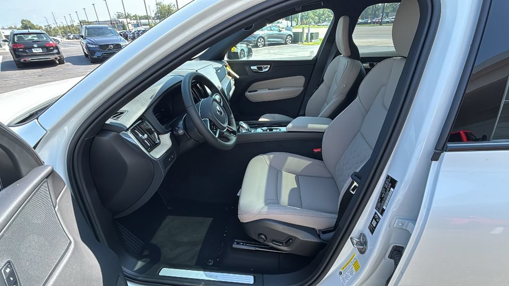 New 2026 Volvo XC60 T8 Plus w/ Protection Package Premier AWD/4WD image 23