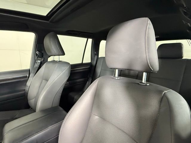 Used 2023 Lexus GX 460 Premium w/ Premium Package image 17