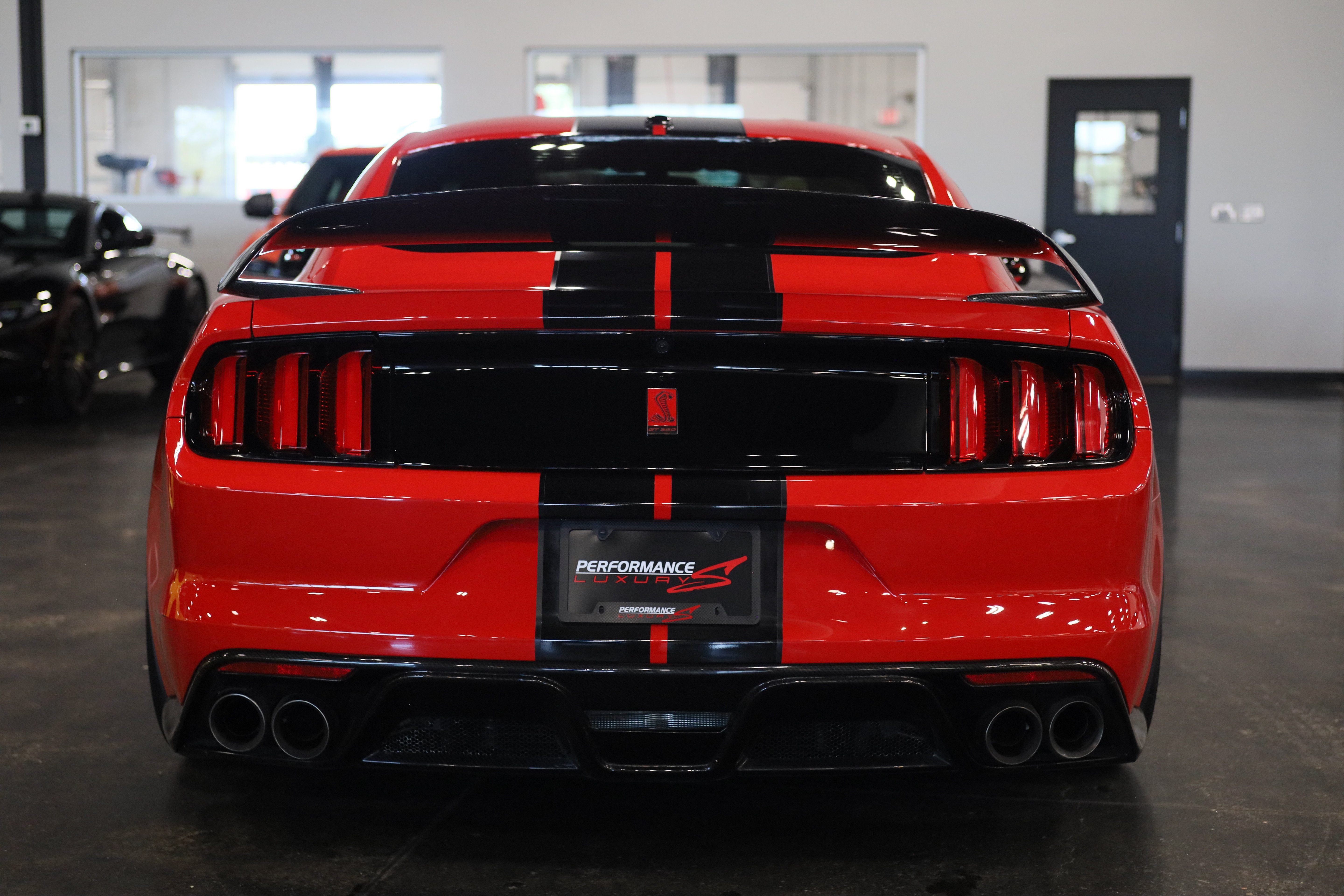 Used 2017 Ford Mustang Shelby GT350R w/ GT350R Equipment Group 920A RWD image 5