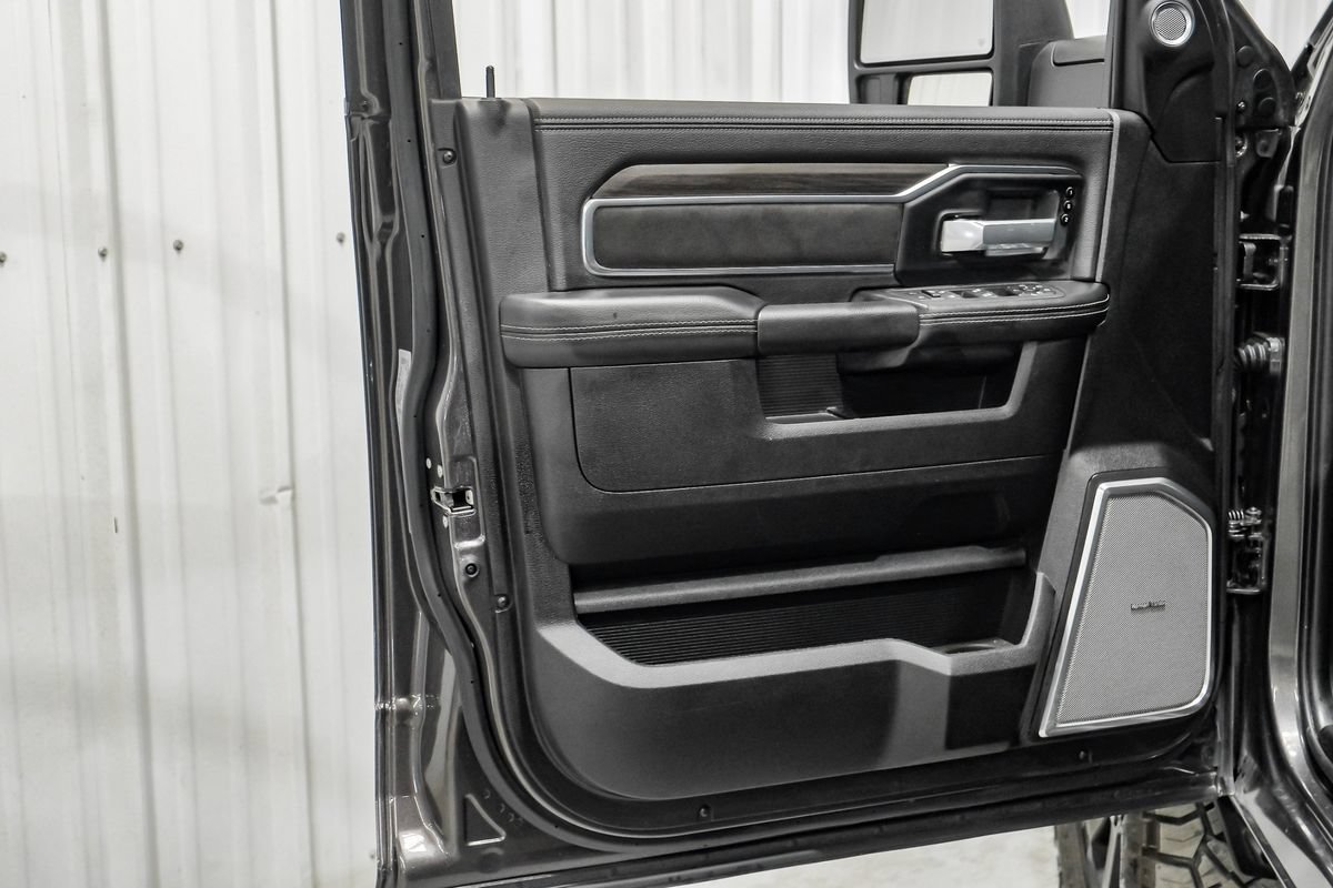 Used 2025 RAM 2500 Laramie AWD/4WD image 34