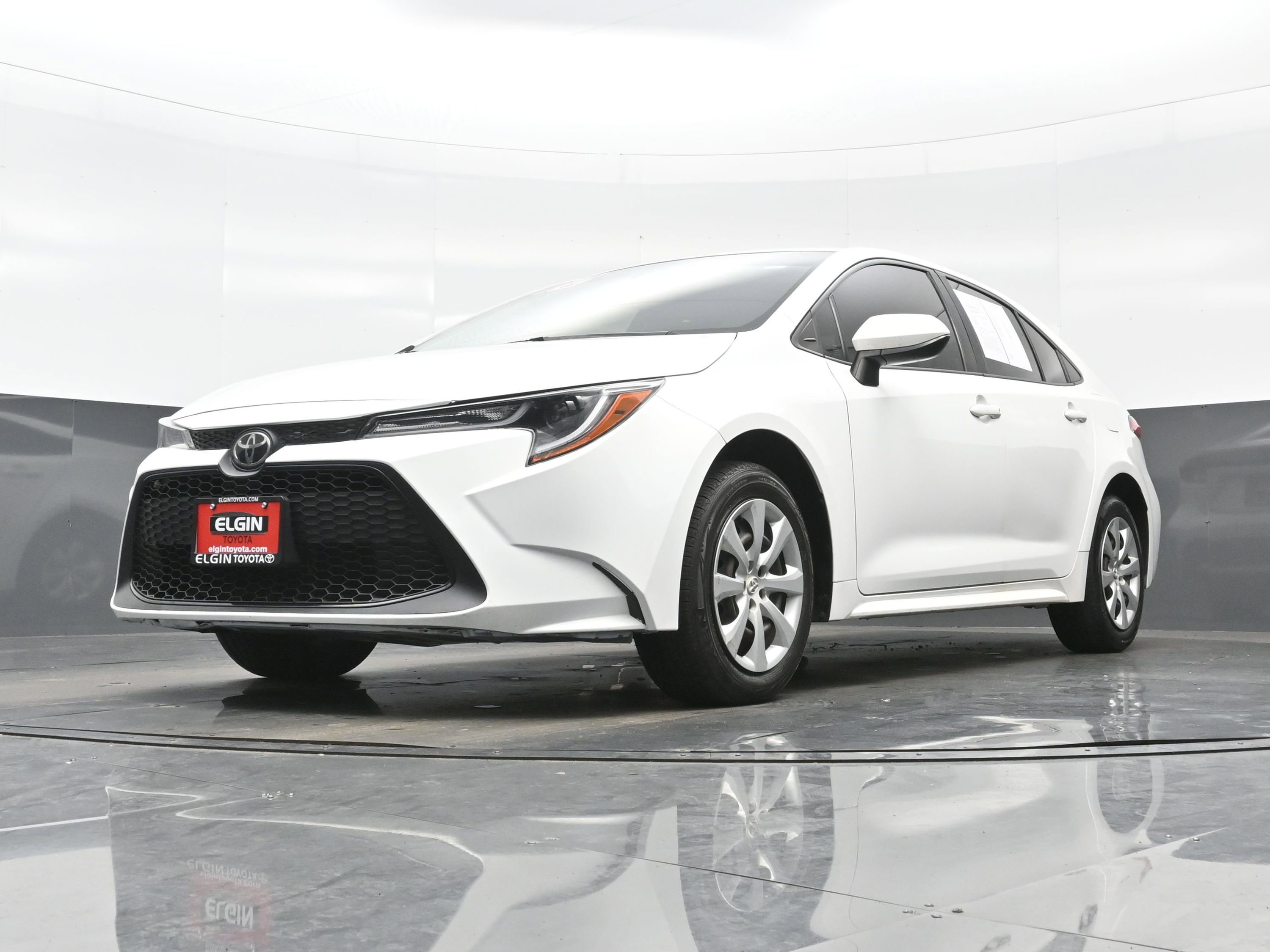 Used 2022 Toyota Corolla LE FWD image 26