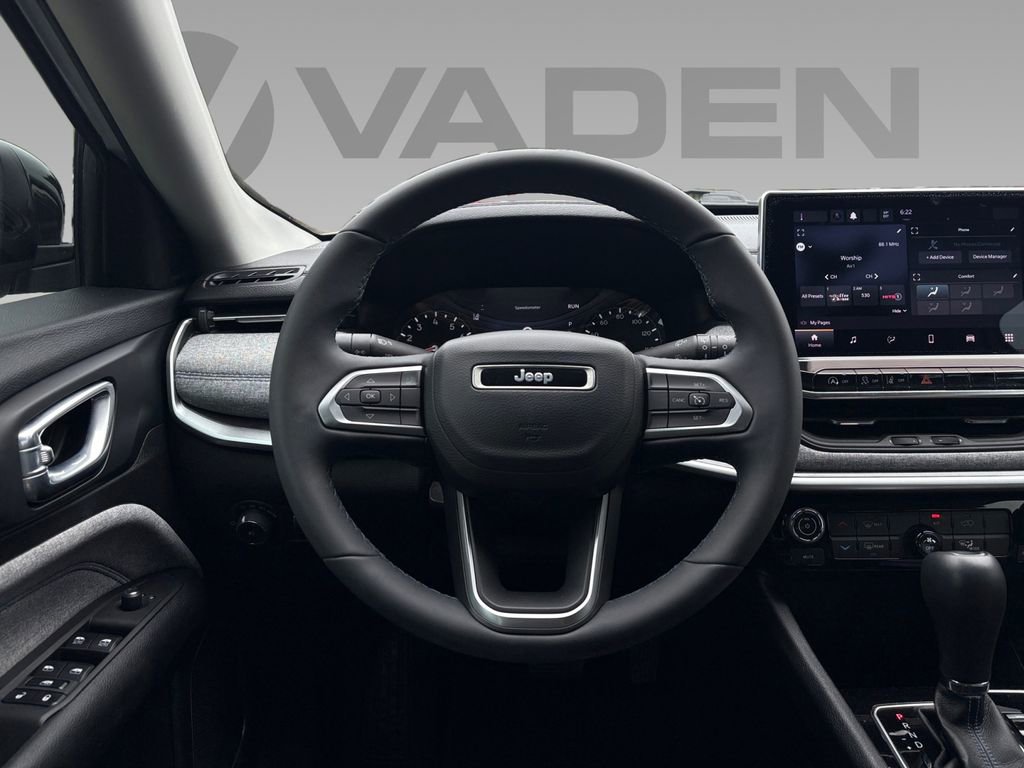 Used 2022 Jeep Compass Latitude image 10