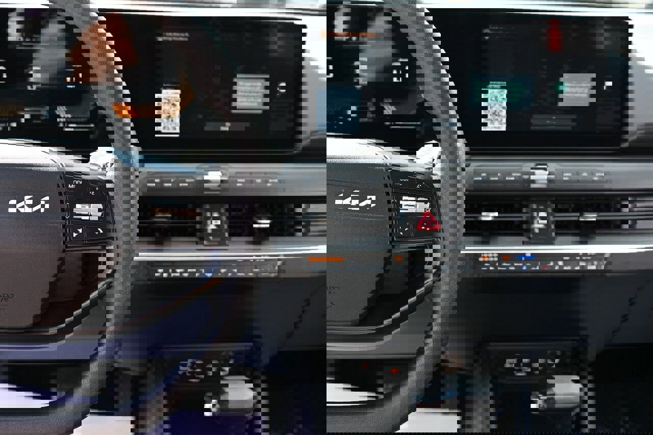 Used 2025 Kia K4 LXS image 24