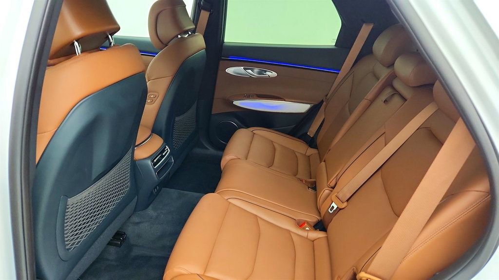 Used 2026 Genesis GV70 2.5T Advanced image 21