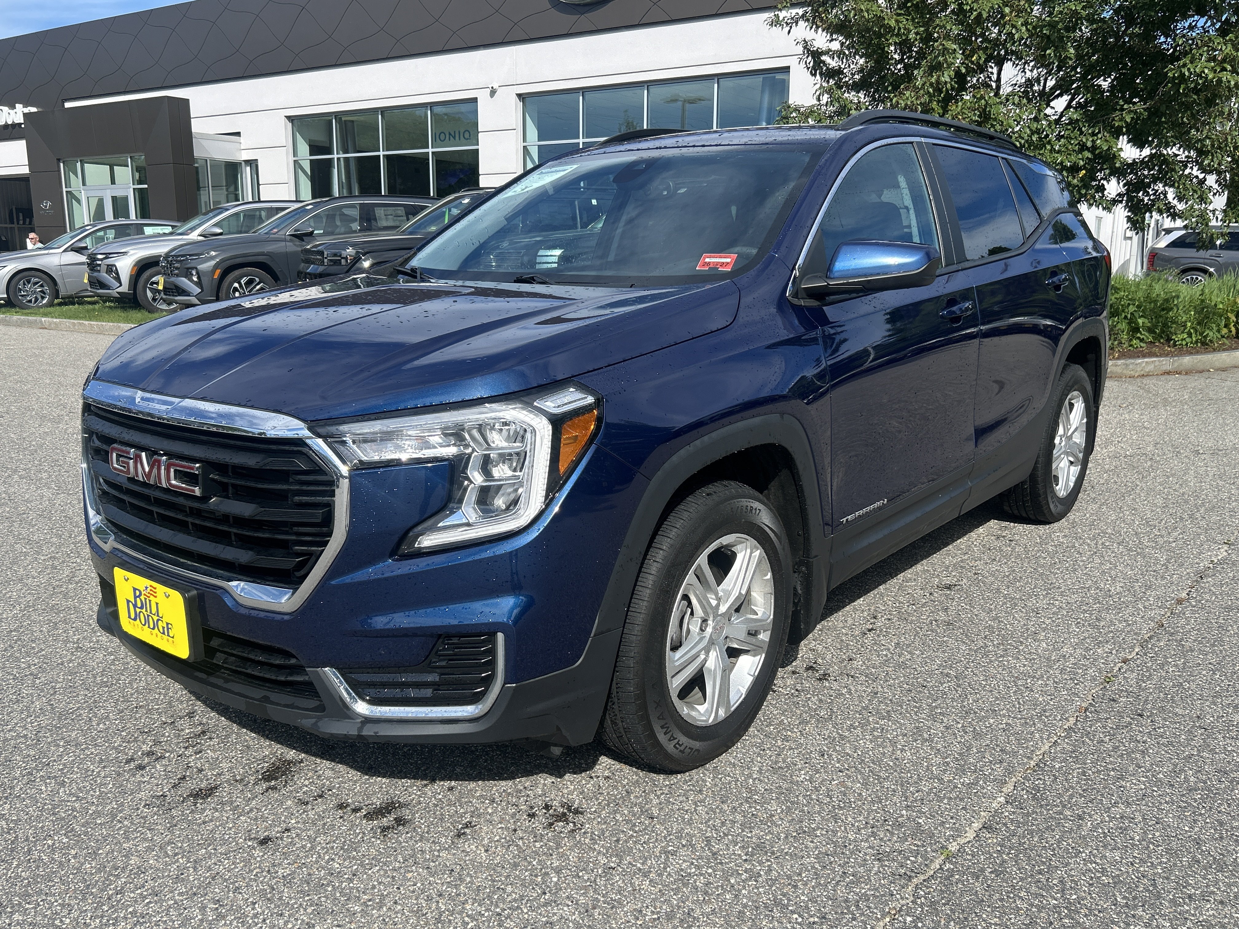 Used 2022 GMC Terrain SLE w/ Driver Convenience Package