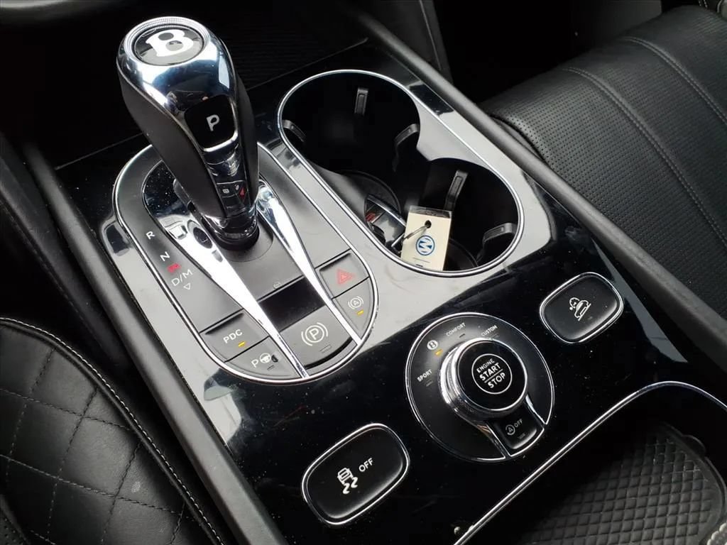Used 2018 Bentley Bentayga AWD/4WD image 37