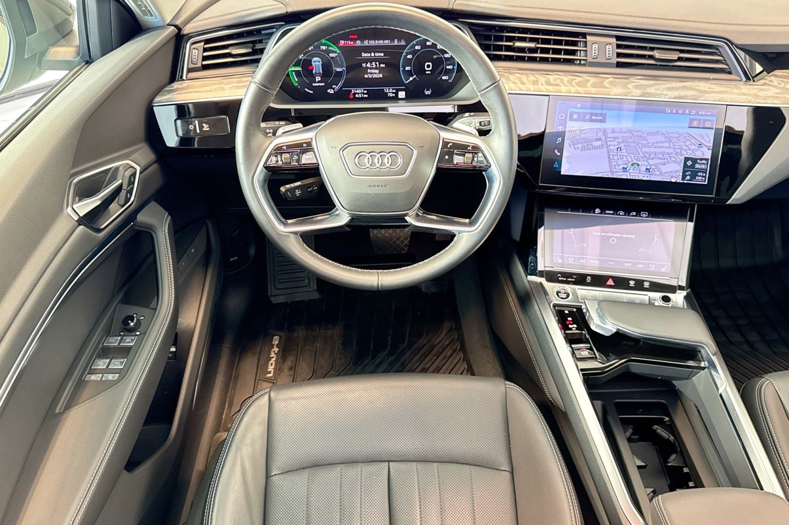Used 2024 Audi Q8 e-tron Premium Plus w/ Premium Plus Package image 20