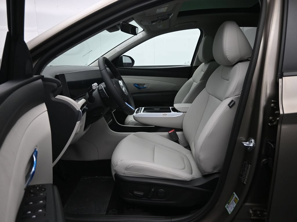 Certified 2025 Hyundai Tucson SEL AWD/4WD image 26