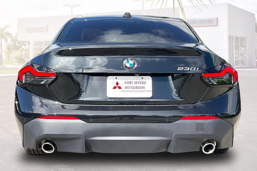 Used 2025 BMW 230i Coupe w/ Convenience Package RWD image 15