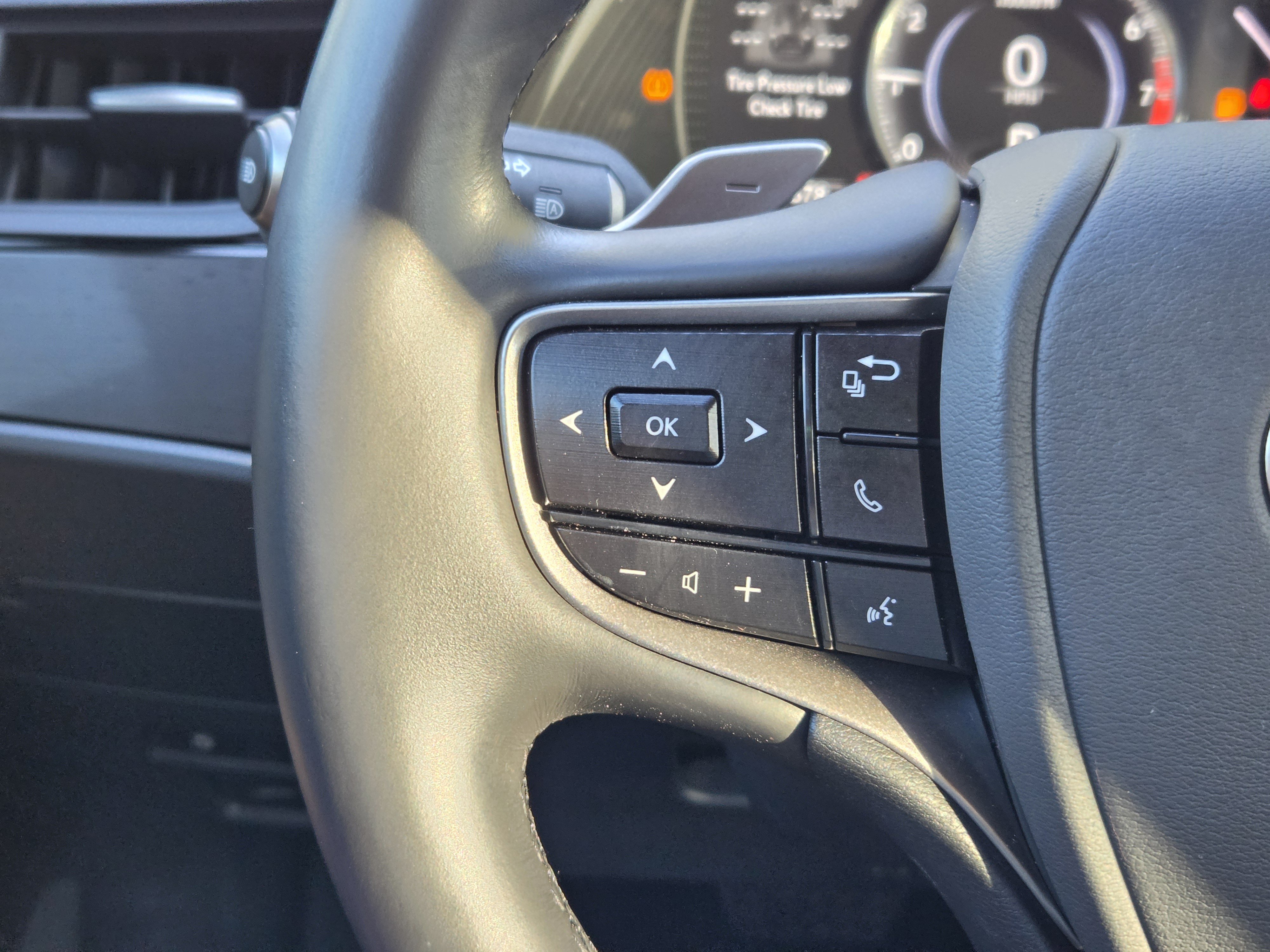 Used 2025 Lexus ES 350 w/ Premium Package FWD image 35