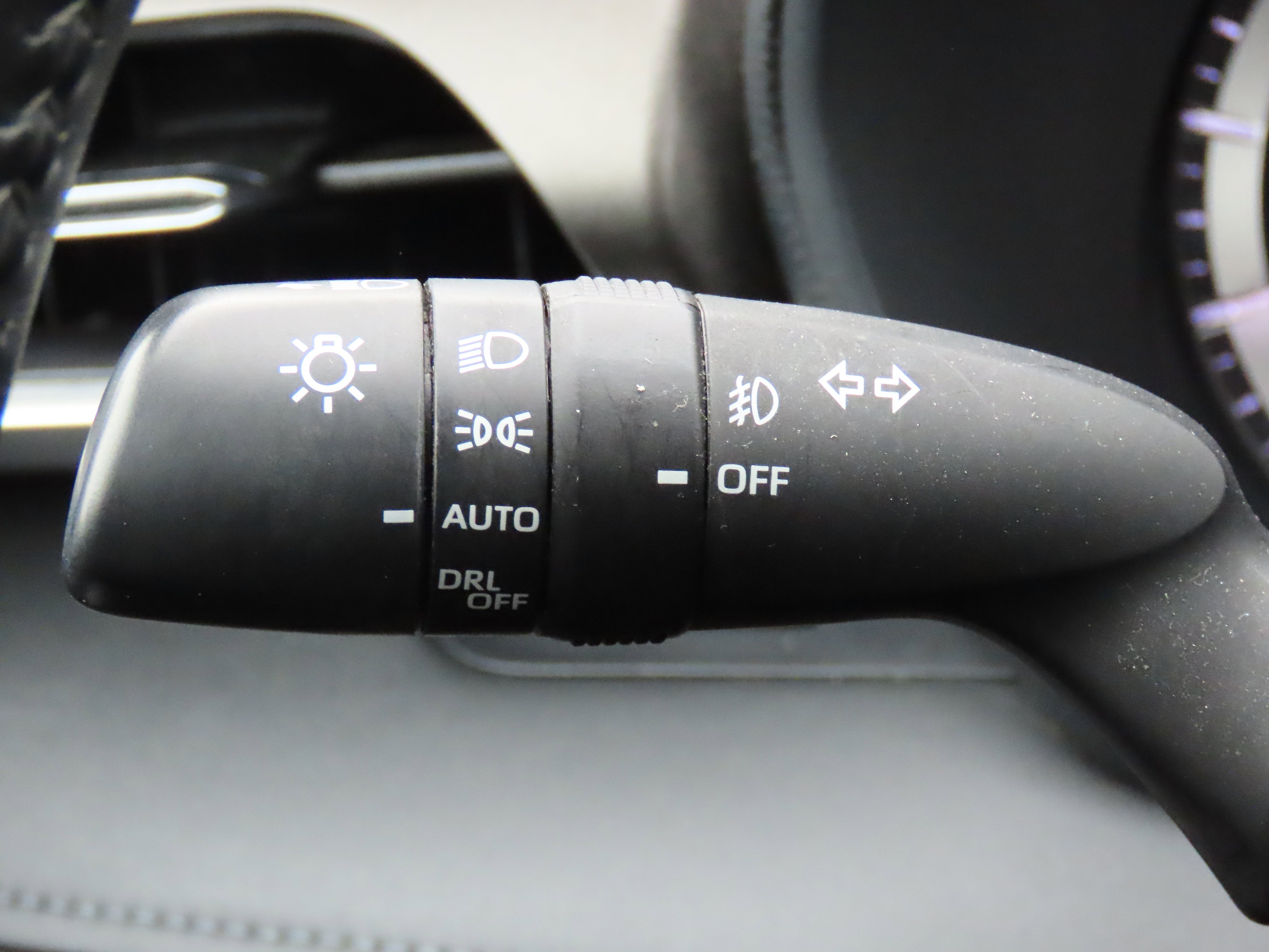 Used 2024 Toyota Highlander LE image 35