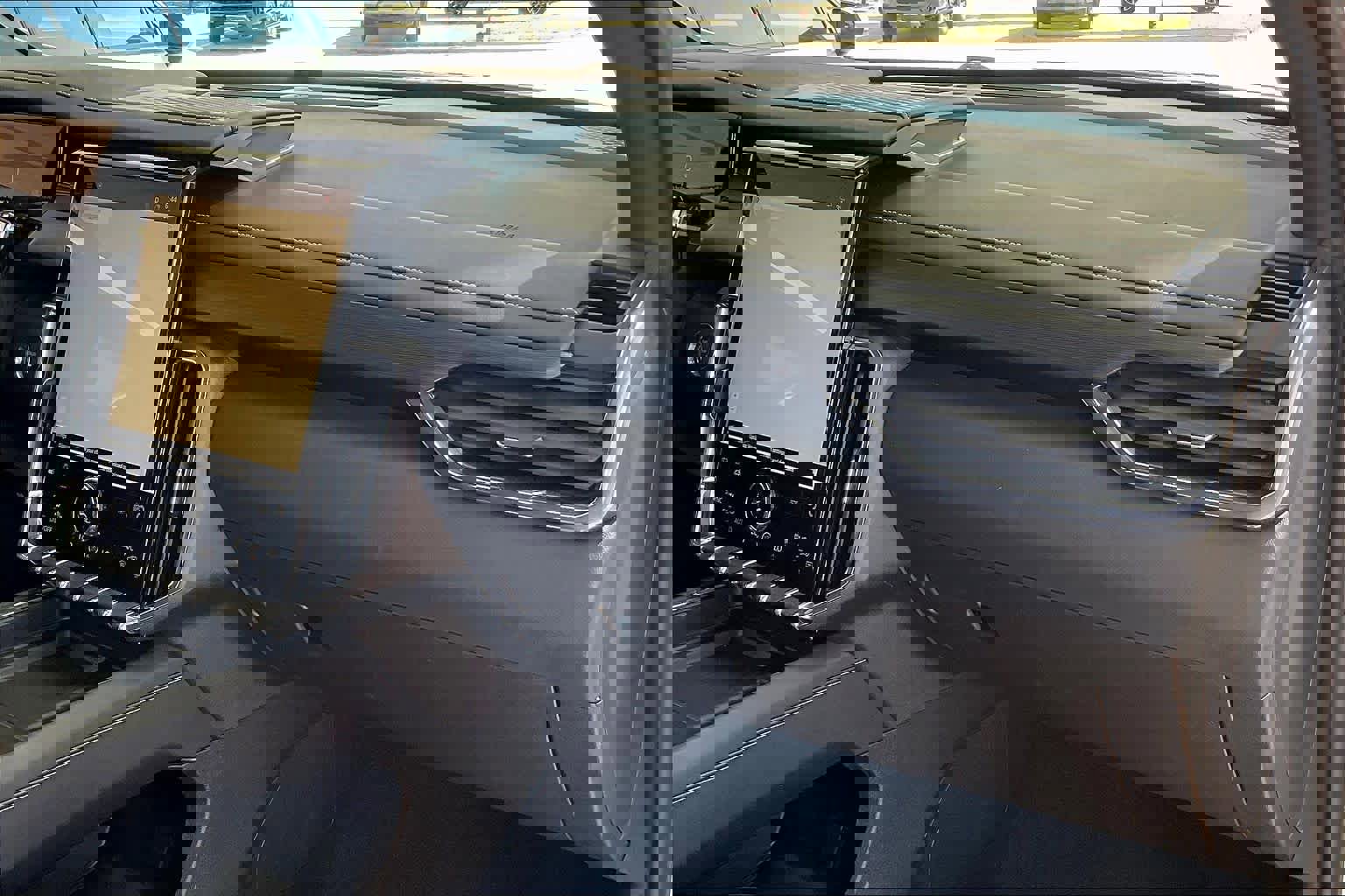 Certified 2025 GMC Acadia Elevation image 17